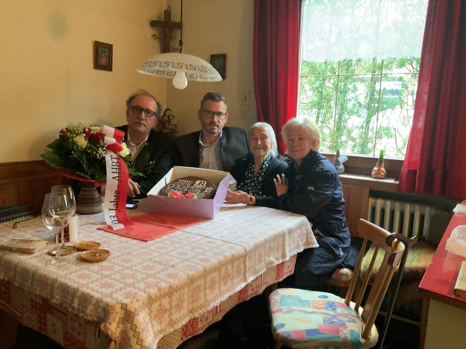 Letzte Katakomben-Lehrerin feiert 103. Geburtstag! – Österreich verweigert Staatsbürgerschaft!